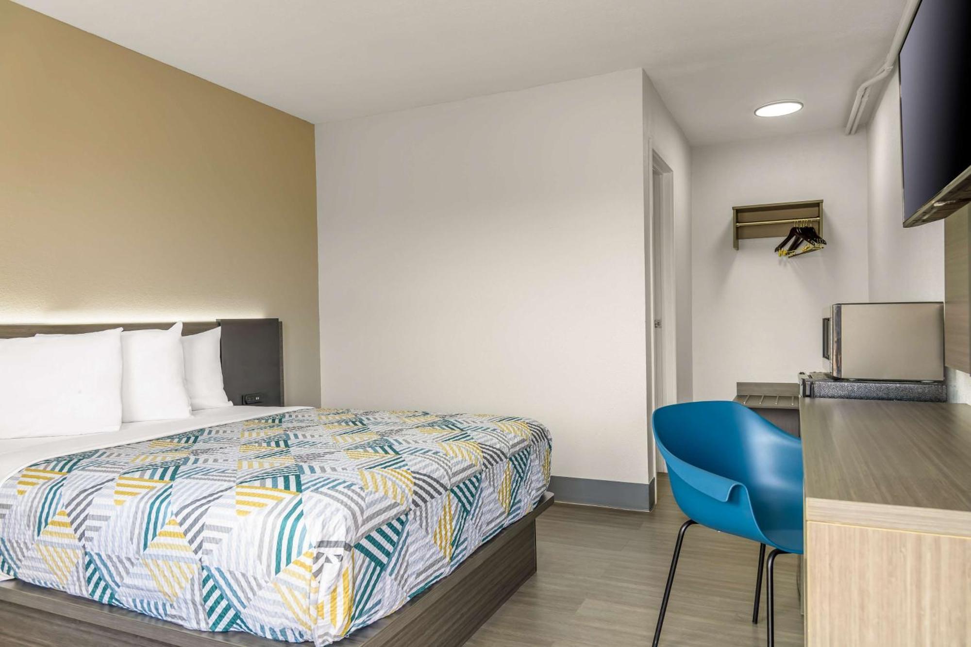 Home 6 Motel Topeka Luaran gambar