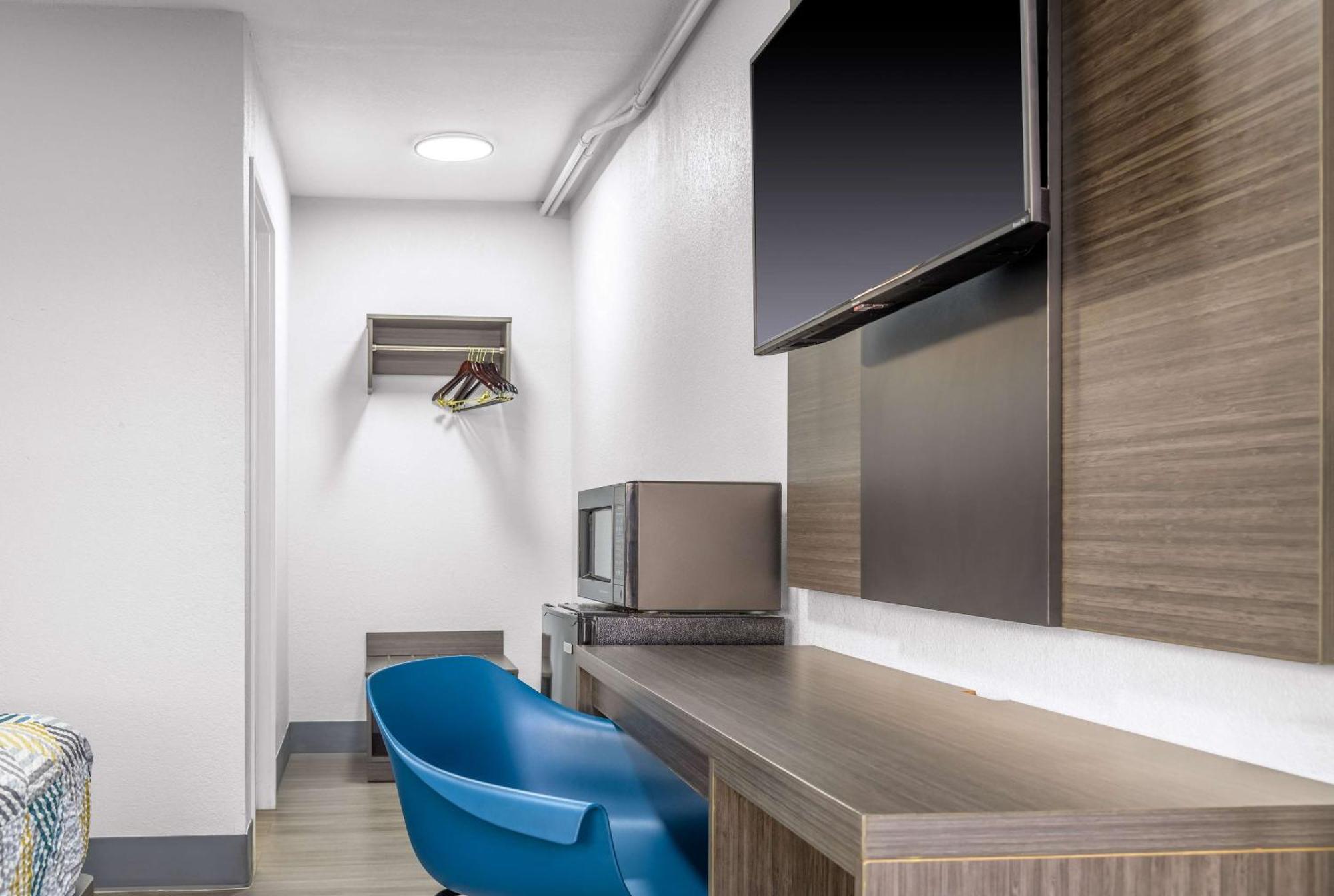 Home 6 Motel Topeka Luaran gambar
